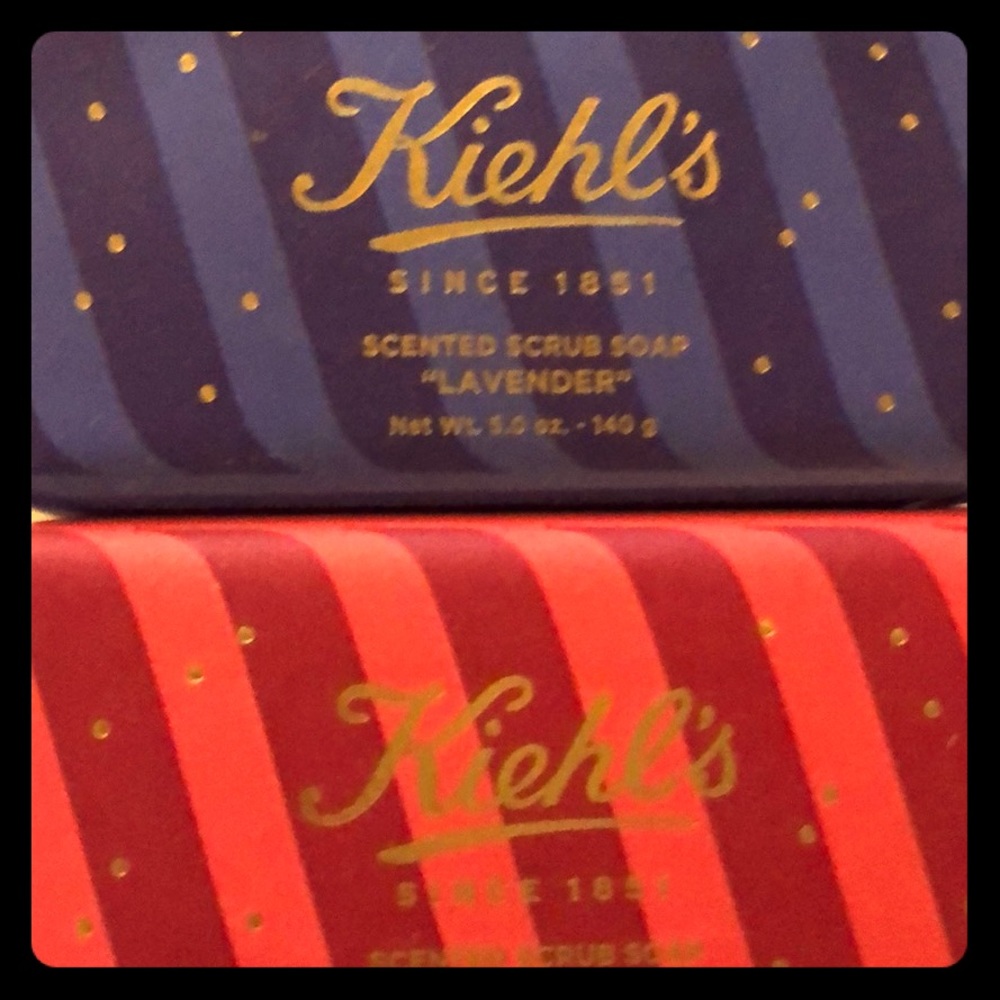 COPY - Kiehls scented scrub soap  grapefruit